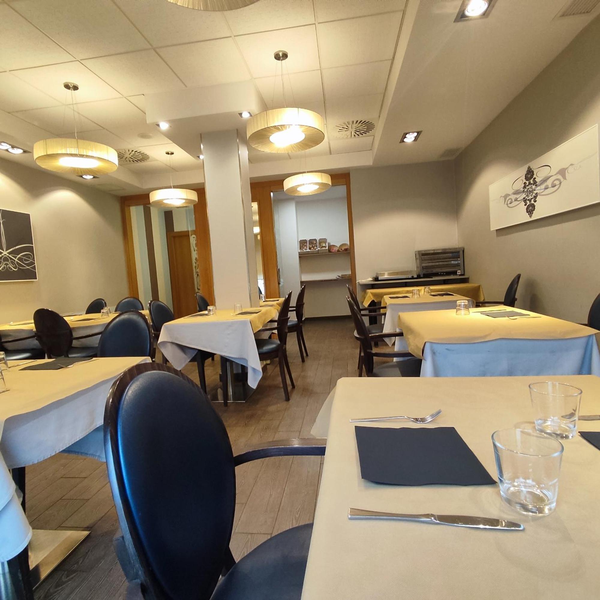 Aparthotel Meseguer Alcañiz Extérieur photo